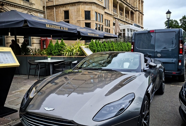 Aston Martin DB11 V8 Volante