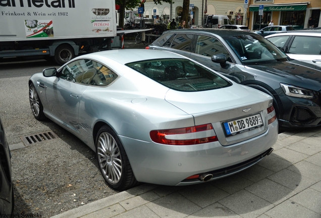 Aston Martin DB9