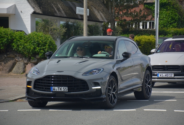 Aston Martin DBX707