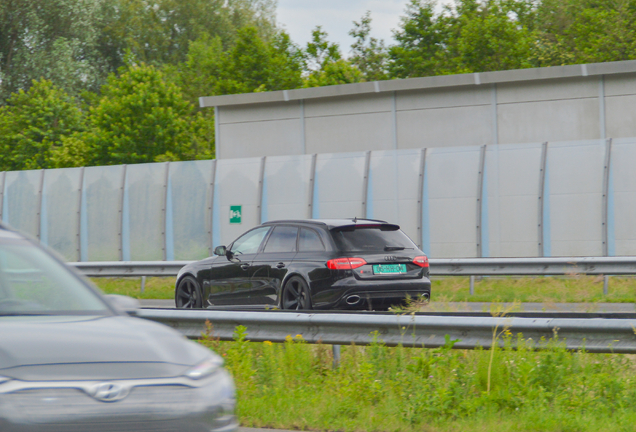 Audi RS4 Avant B8