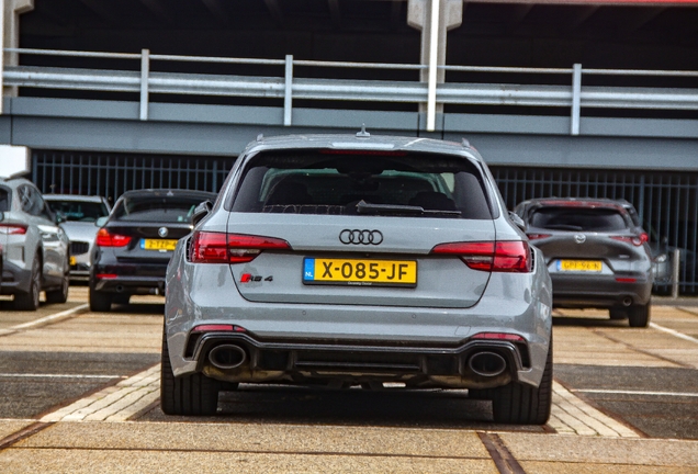 Audi RS4 Avant B9