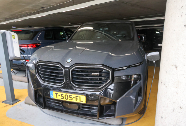 BMW XM G09