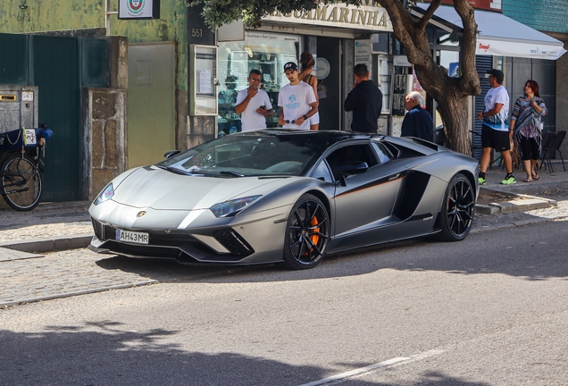 Lamborghini Aventador S LP740-4 Roadster