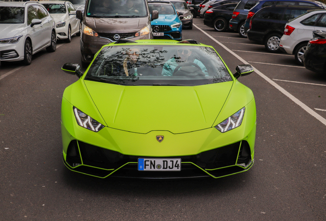 Lamborghini Huracán LP640-4 EVO Spyder
