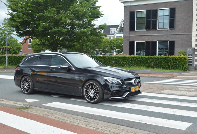 Mercedes-AMG C 63 W205