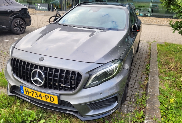 Mercedes-AMG GLA 45 X156