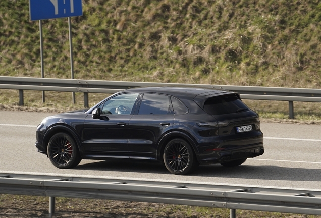Porsche 9YA Cayenne GTS MkI