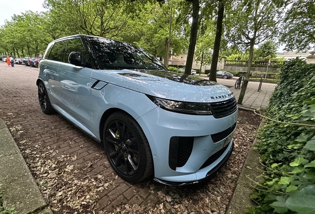 Range Rover Sport SV 2025 Celestial Collection