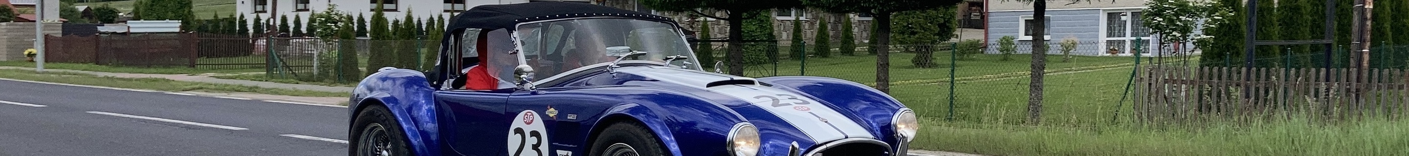 AC Cobra 427