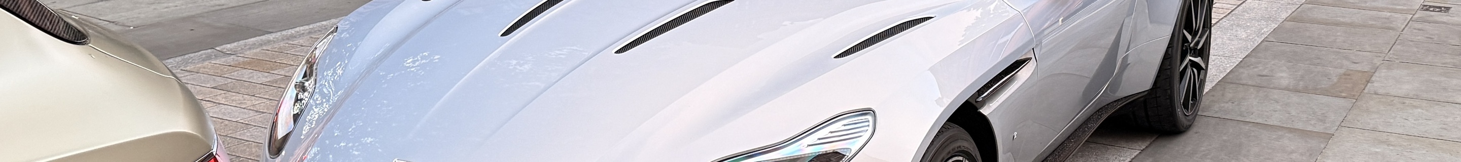 Aston Martin DB11