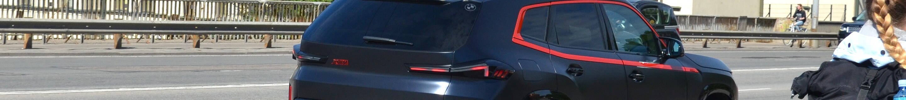 BMW XM G09 Label Red
