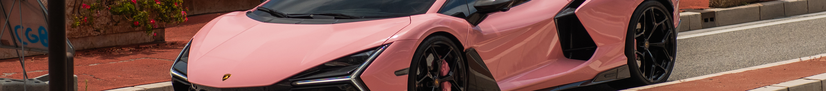 Lamborghini Revuelto