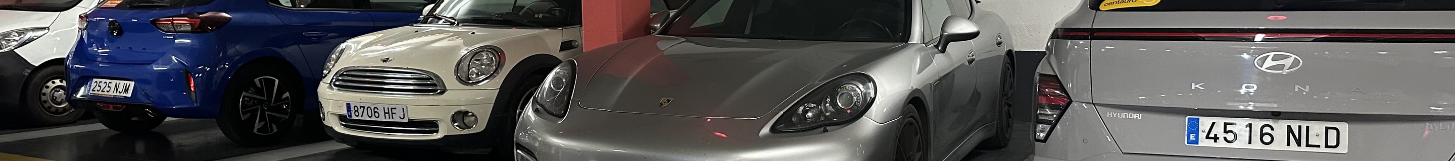 Porsche 970 Panamera GTS MkI