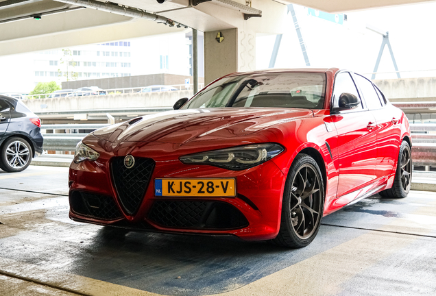 Alfa Romeo Giulia Quadrifoglio 2023