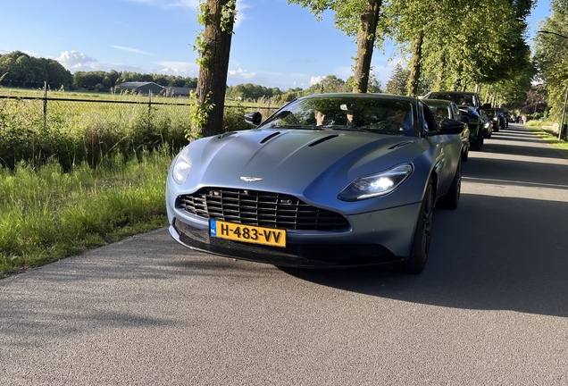 Aston Martin DB11