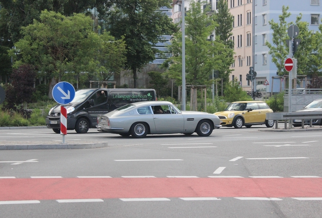 Aston Martin DB6 Vantage MKI