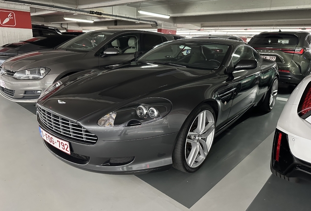 Aston Martin DB9