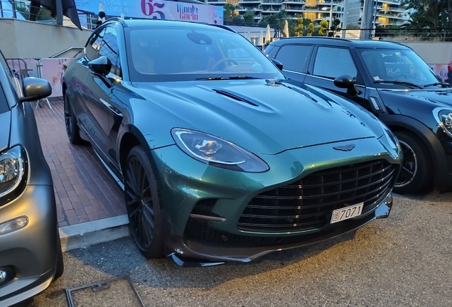 Aston Martin DBX707