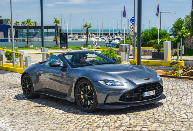 Aston Martin V12 Vantage Roadster 2023