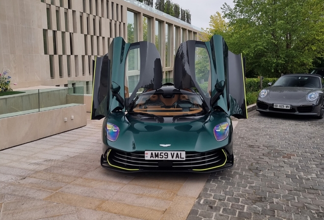 Aston Martin Valhalla
