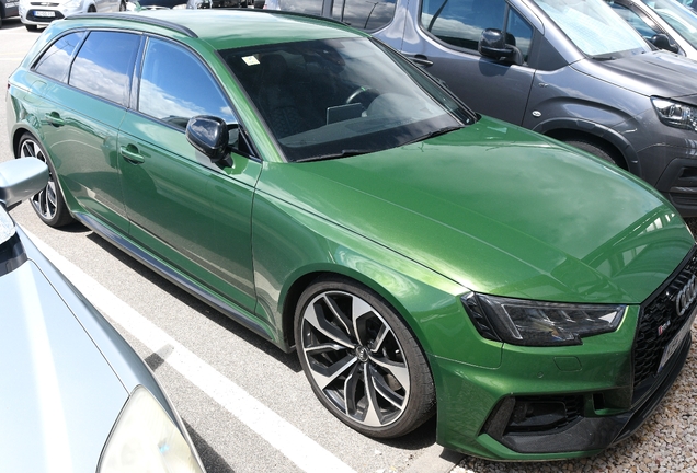 Audi RS4 Avant B9