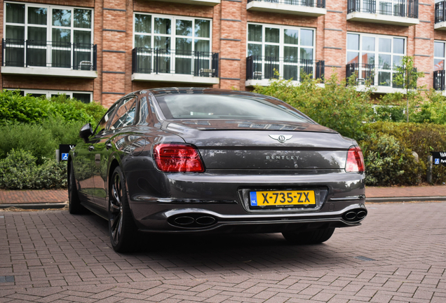 Bentley Flying Spur Hybrid Azure