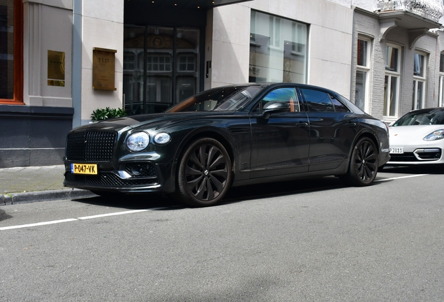 Bentley Flying Spur V8 2021