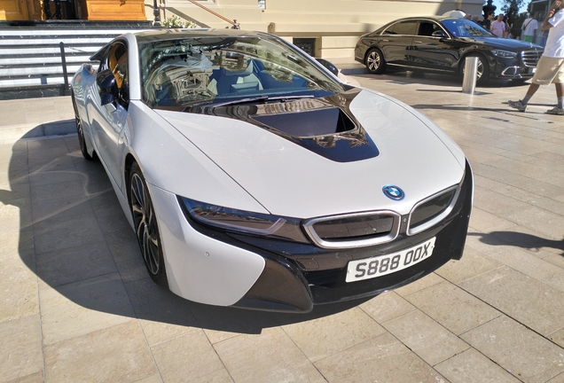 BMW i8