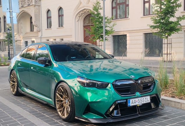 BMW M5 G90