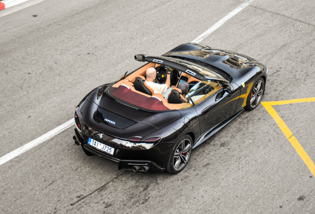 Ferrari Roma Spider