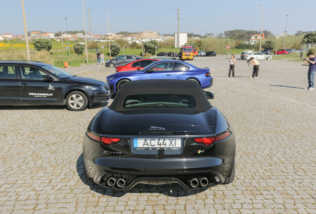 Jaguar F-TYPE R Convertible 2017