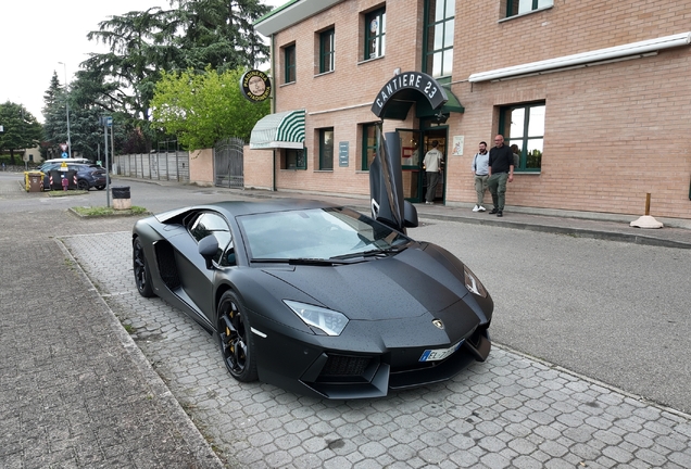 Lamborghini Aventador LP700-4