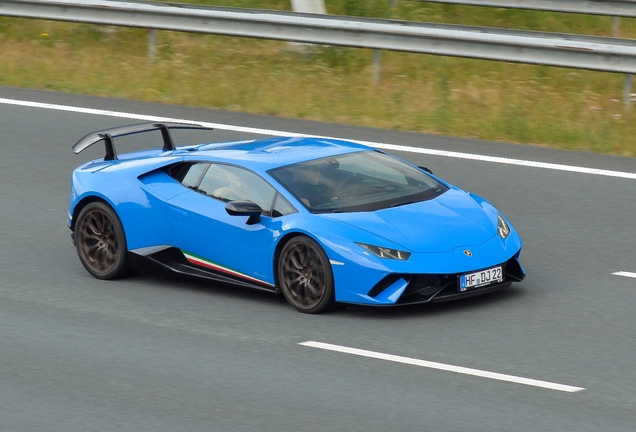 Lamborghini Huracán LP640-4 Performante