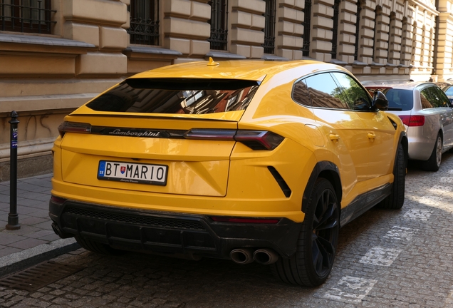 Lamborghini Urus