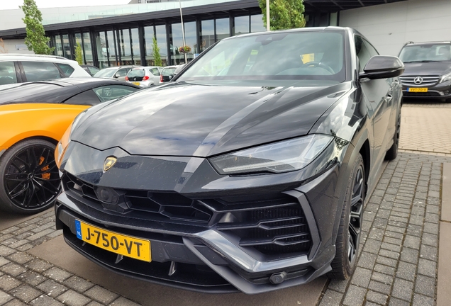 Lamborghini Urus Mansory Venatus