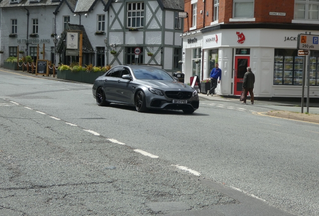 Mercedes-AMG E 63 S W213