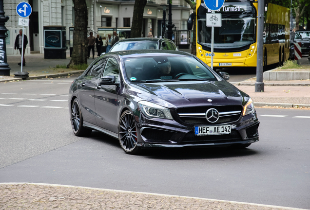 Mercedes-Benz CLA 45 AMG C117