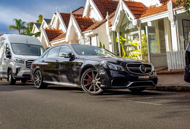 Mercedes-Benz E 63 AMG S W212