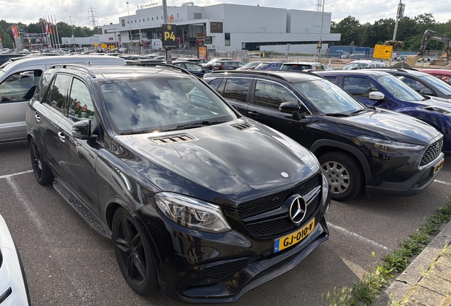 Mercedes-Benz ML 63 AMG W166