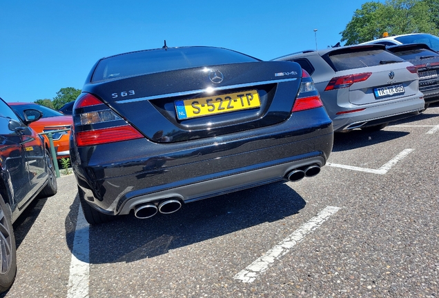 Mercedes-Benz S 63 AMG W221