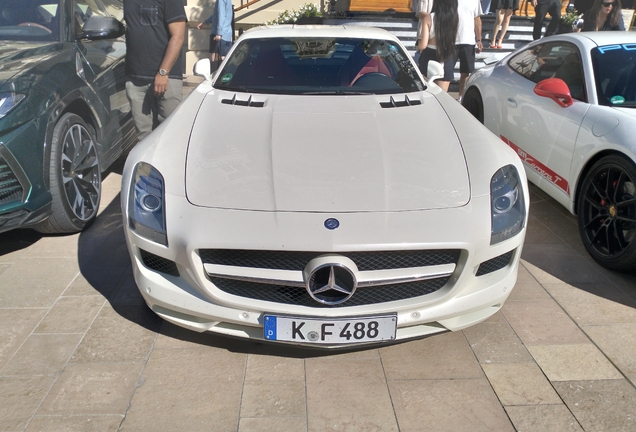 Mercedes-Benz SLS AMG