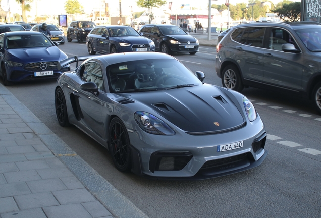 Porsche 718 Cayman GT4 RS Weissach Package