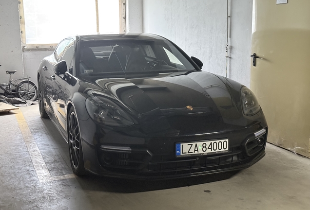 Porsche 971 Panamera Turbo MkI