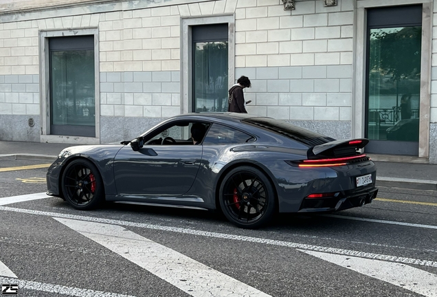 Porsche 992 Carrera 4 GTS MkII