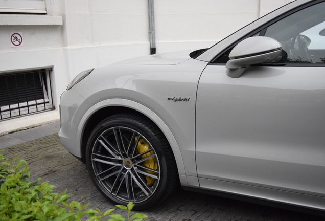 Porsche Cayenne Coupé Turbo S E-Hybrid