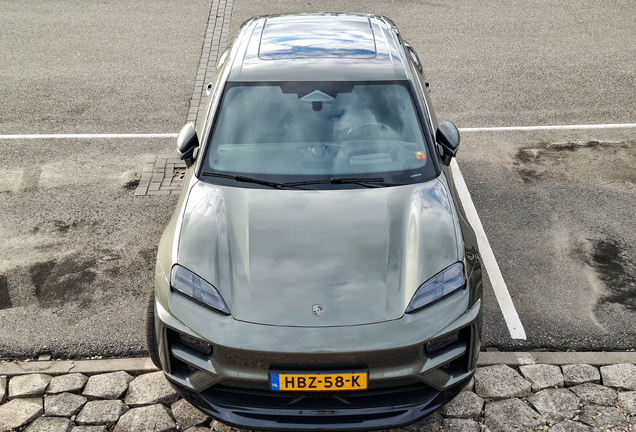 Porsche Macan EV Turbo