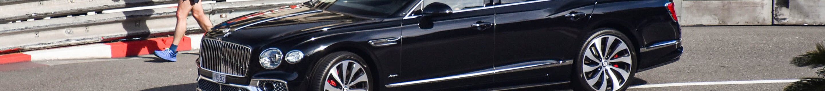 Bentley Flying Spur V8 Azure