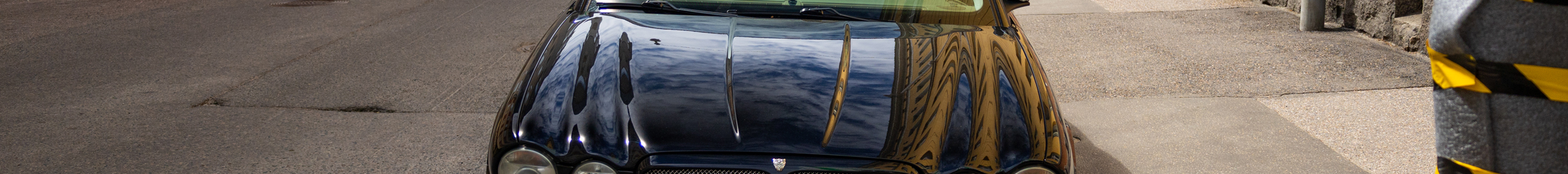 Jaguar XJR