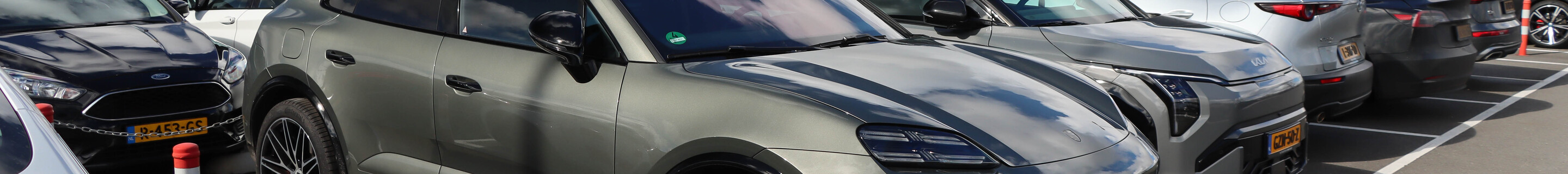 Porsche Macan EV Turbo
