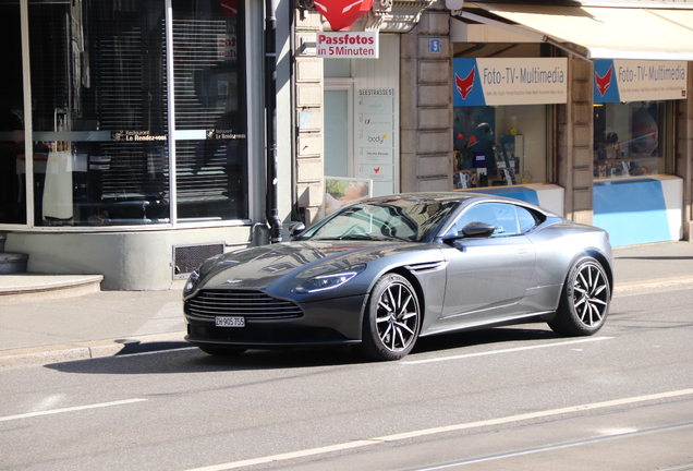 Aston Martin DB11